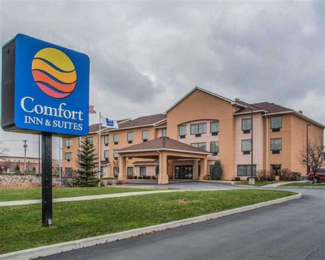 Comfort inn and suites farmington ny  Check-in